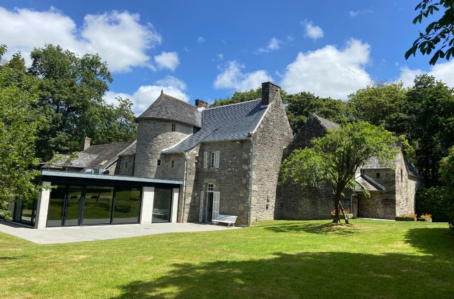 facade du manoir de penfao